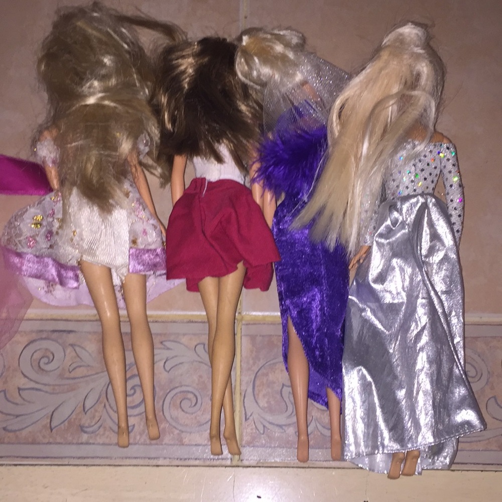 Used Barbie doll bundle - Picture 5 of 7